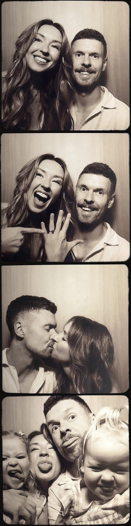 Photo booth strip of Ariane and Chris